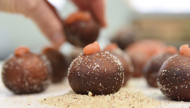 Äppelmunkar, ou des beignet aux pommes et à la cardamone