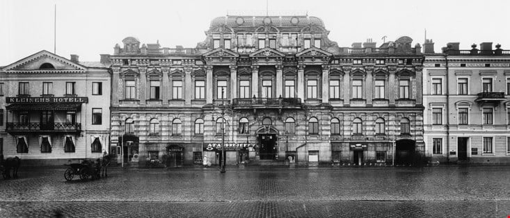 Foto på ambassadfastigheten från 1921.