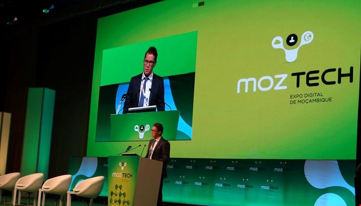 Minister Counsellor Stefan Falk holding a speech at Moztech